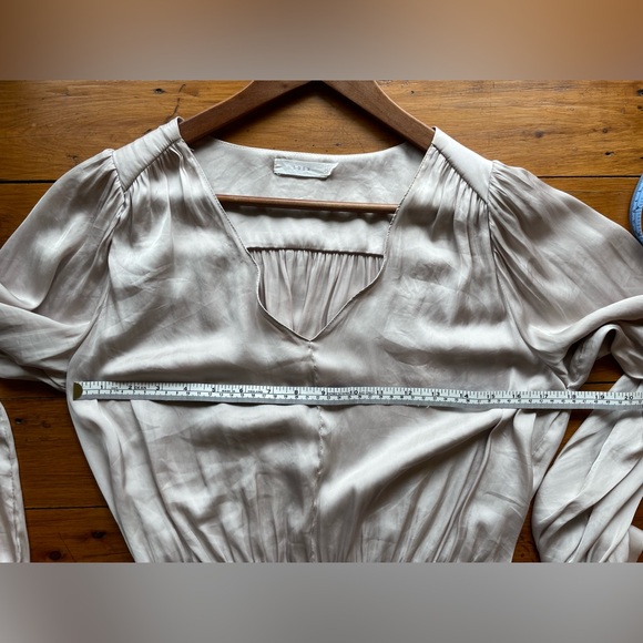 LUSH Blouse - Picture 4 of 7